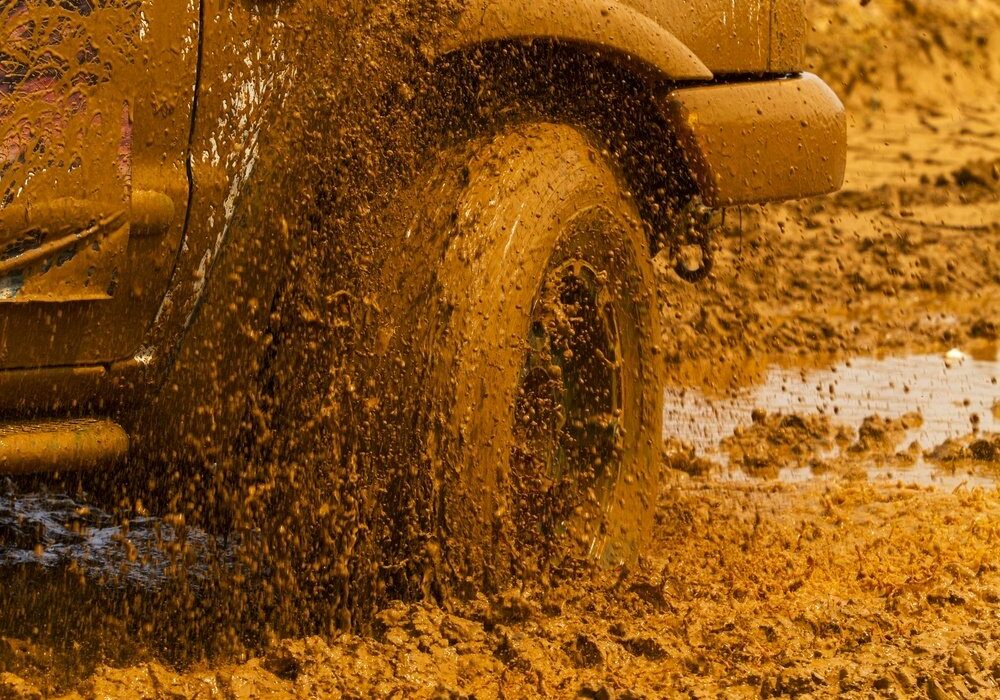 truck_in_mud